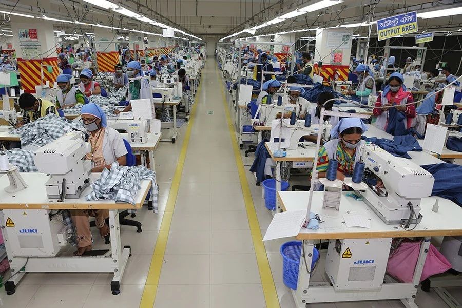 Corporate Uniform Manufacturers - Uniform Weavers